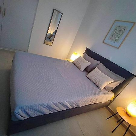 Deep Blue Apartment Agioi Apostoli Exterior photo