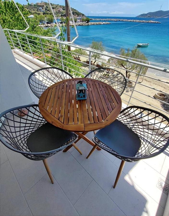 Deep Blue Apartment Agioi Apostoli Exterior photo