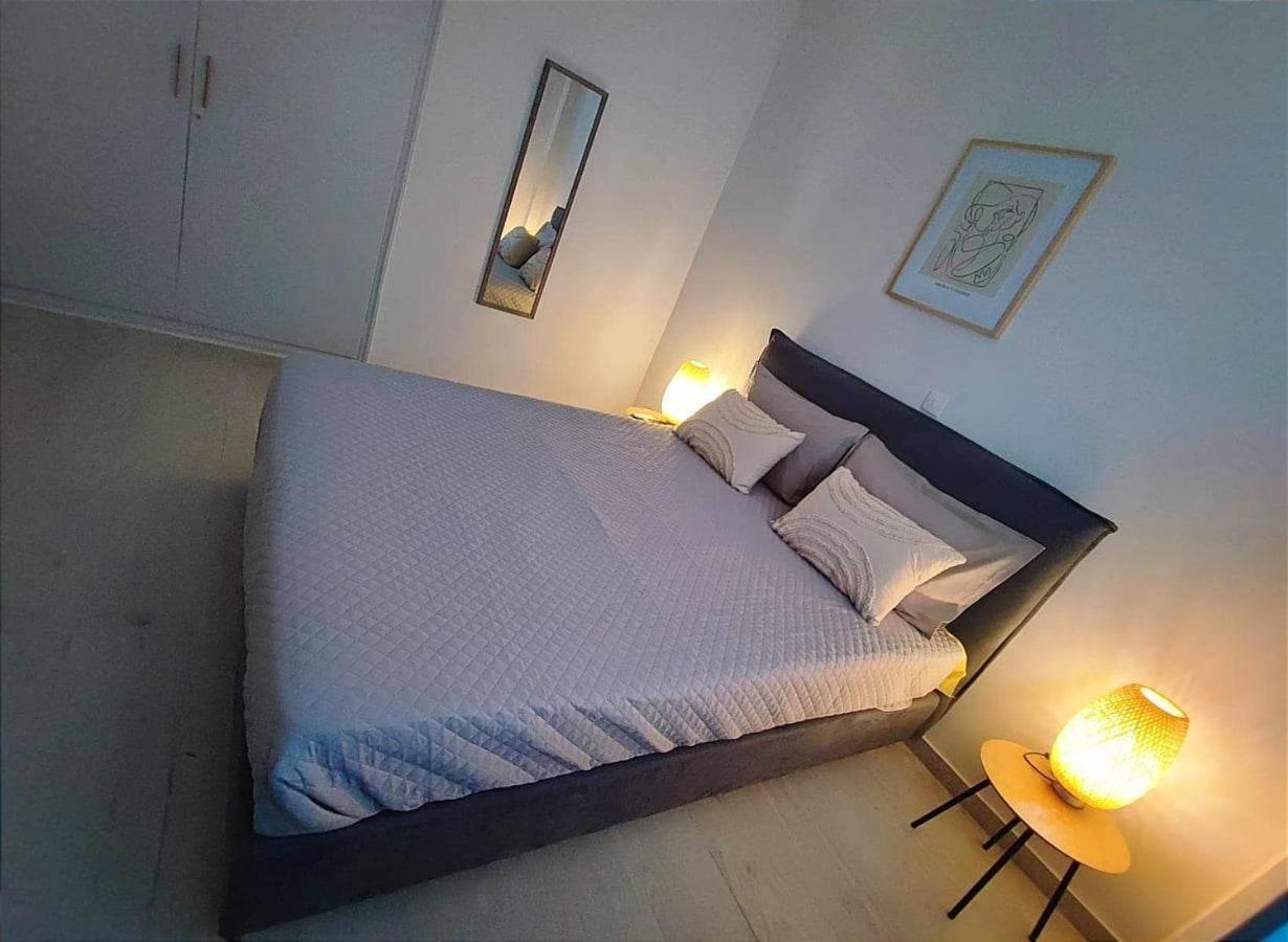 Deep Blue Apartment Agioi Apostoli Exterior photo